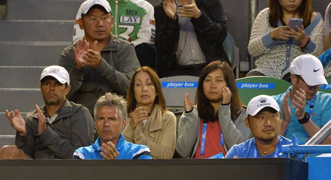 L&#39;angolo della cinese Li Na, con il coach Carlos Rodriguez (a sinistra) e il marito. Afp